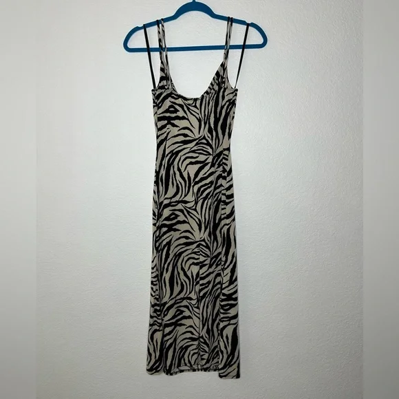 Zebra Midi Dress - Picture 3 of 6